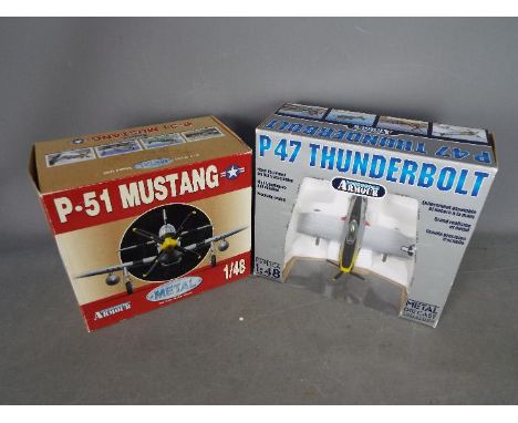 Franklin Mint Armour Collection - Two boxed 1:48 scale diecast model aircraft. Lot includes #98040 P51 Mustang and #98143 P-4