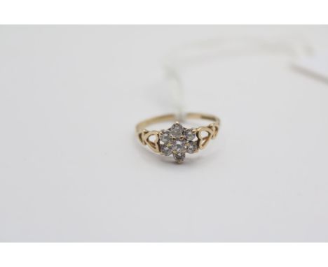 Ladies 9ct Gold CZ set cluster ring Size N. 1.5g total weight 