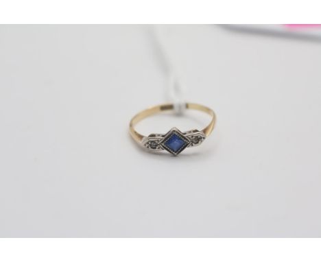 Art Deco 18ct Gold Ladies ring L. 1.2g total weight 
