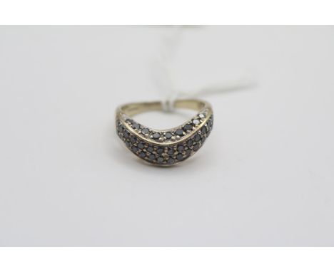 Black Diamond set 9ct Gold Ladies ring Size N. 3.6g total weight 