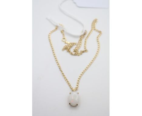 Ladies 9ct Gold mounted Oval Opal on 9ct Gold chain 3.97g total weight 