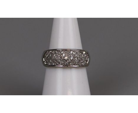 18ct gold diamond set ring - Size M