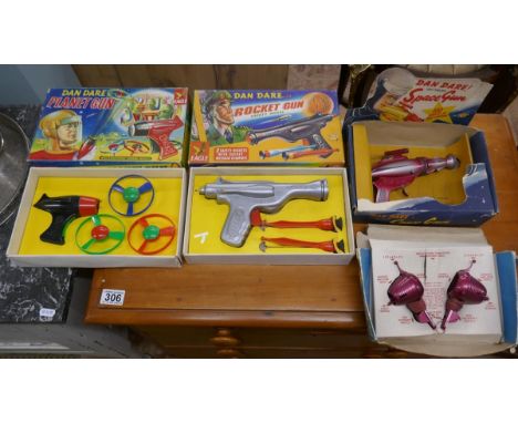 3 Vintage Dan Dare guns along with Space Ace Space Phone, all in original boxes