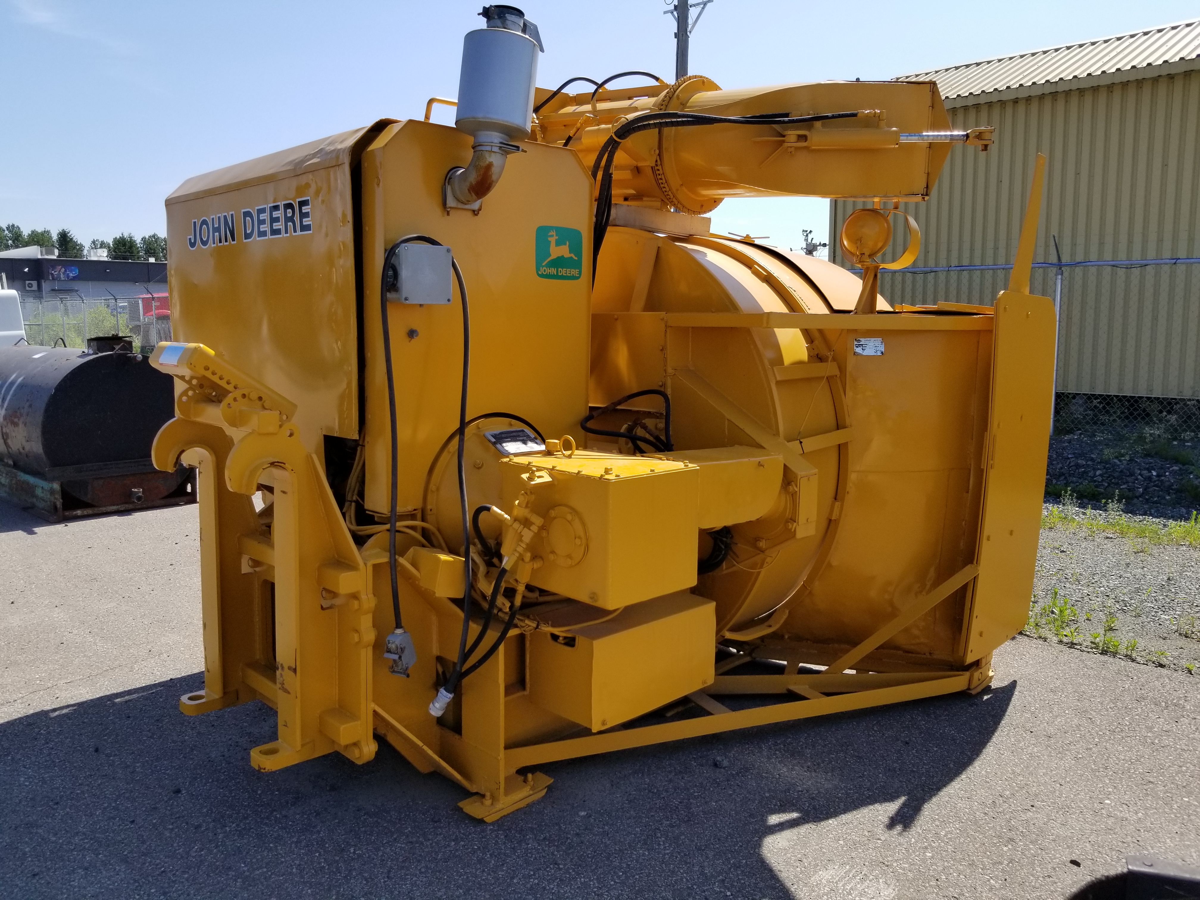 Tête de souffleur Blanchet HS1026619ASP, moteur John Deere, 6 cylindres avec attache pour loade Tête de souffleur Blanchet HS1026619ASP, moteur John Deere, 6 cylindres avec attache pour loade