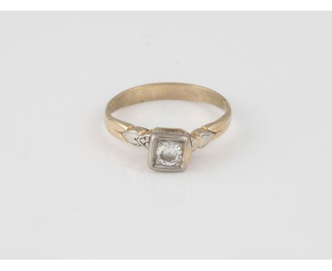 BILLANT-RING Gelbgold, Weißgold. Ringmaß ca. 52, Ges.-Gew. ca. 1,8 g. Geprüft 14 K. Ein Brillant, ca. 0,15 ct. Besch.