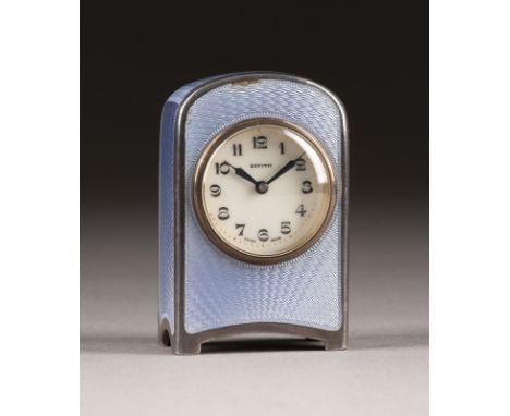 MINIATUR-TISCHUHR MIT GUILLOCHIERTEM EMAIL Schweiz, um 1920 Silber, lilafarbenes Email. H. 4,5 cm. Auf dem Zifferblatt bezeic