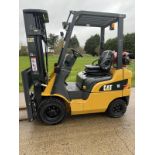 2017 - CATERPILLAR 1.8 Tonne Gas Forklift (Container Spec / Triple Mast