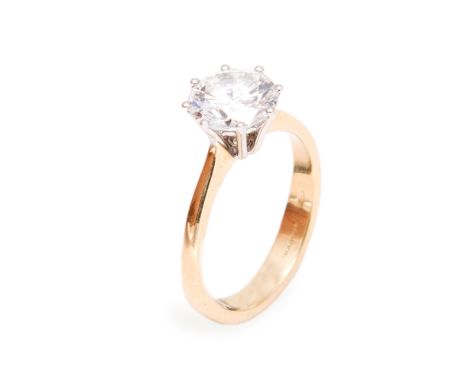 Diamod ring. White and yellow gold ring with brilliant-cut diamond, weighing approx 2.30 carats, size n. 19, gr. 5.56