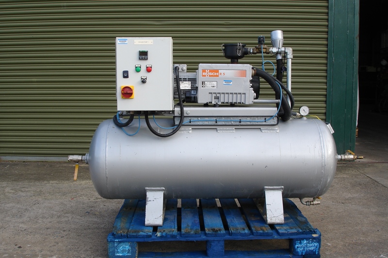 Busch Tank Mounted Vacuum pump Y.O.M. 2009 Pump Model RA0040F Mounted