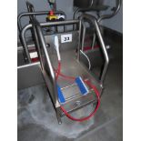 MANUAL BOOT SCRUBBER.