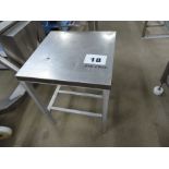 S/S TOPPED TABLE.