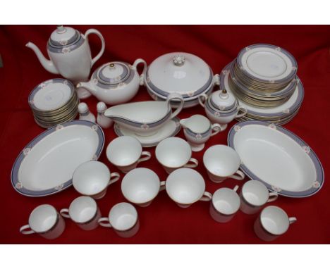 A Wedgwood Waverley dinner service containing; 8 x 27cm dia plates, 8 x 20cm dia plates, 8 x 17.5cm plates, veg tureen &amp; 