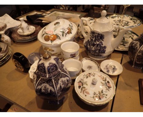 Collection of mixed china including Masons and Royal Worcester Evesham 