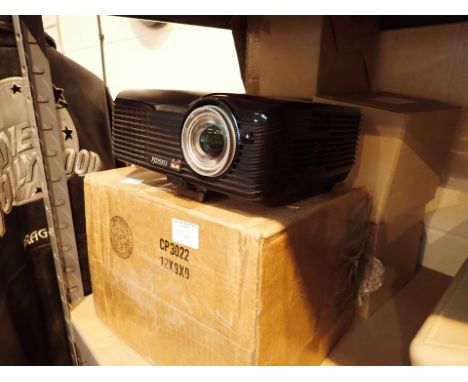Viewsonic DLP 3-D ready projetor with a number of projector spare lamp units
