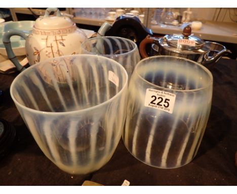 Three milk glass light shades CONDITION REPORT: H: 14 cmD: 14.5 cmGenerally good condition. 
