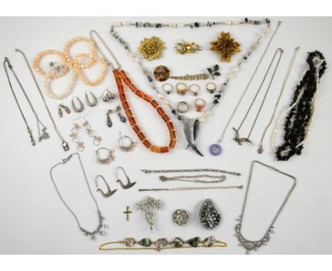 Group of  jewellery, cross pendant stamped 9 ct, silver fancy link bracelet, measuring approximately 18cm in length, silver b