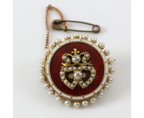 Late Victorian brooch, central crowned intertwined hearts, set with two old cut diamonds, two rose cut diamonds and seed pear