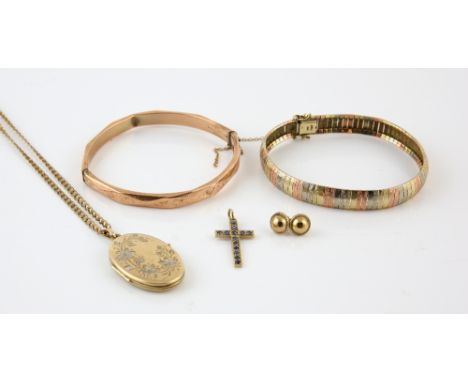 Mixed group of gold jewellery, blue sapphire cross pendant, Victorian bangle, tri-coloured bracelet, pair of studs, floral lo