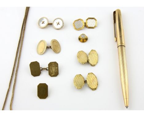 Group of gold items, 1930's single engine turned cufflink and matching dress stud, both in stamped 18 ct and platinum, a pair