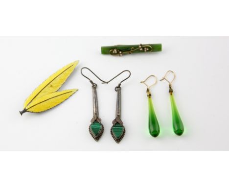 Mixed group of items, floral seed pearl and nephrite bar brooch, with yellow metal fitting stamped 9 ct, yellow enamel double