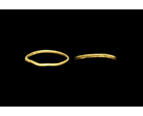 Post Medieval Georgian Gold Wedding Ring 1760-1820 AD. A D-section hoop hallmarked to the inner face with head of George III.