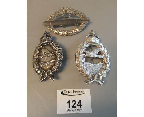 Prussian army pilots badge and another (probably replicas), together with an Imperial WWI period design army airship or zeppe