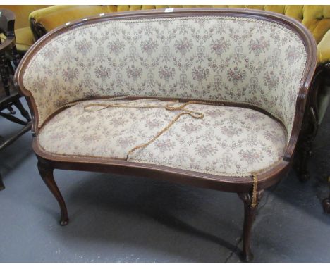 Edwardian mahogany kidney shaped 2 seater parlour sofa on cabriole legs and hoof feet. (B.P. 21% + VAT) 468 seat width 106cm 