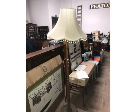 VINTAGE STANDARD LAMP