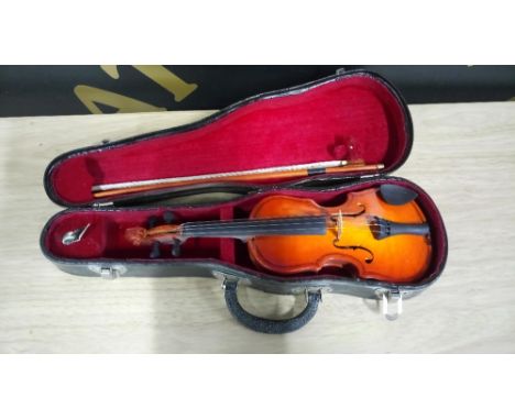 VINTAGE MINIATURE VIOLIN, BOW & CASE - TIVOLI GARDENS
