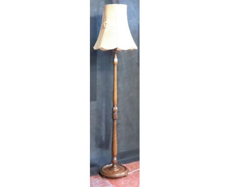 Oak standard lamp, working 