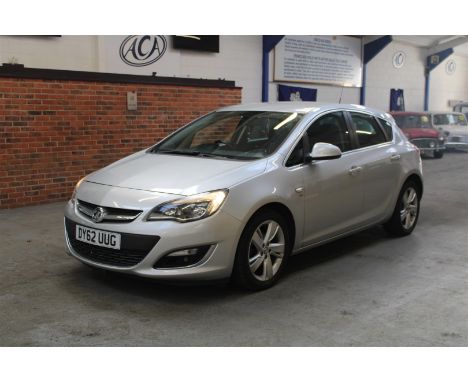 Make &amp; Model: Vauxhall Astra SRi CDTiDate of Reg: DY62 UUGColour: Silvercc: 1248MoT: 16-03-2022Fuel Type: DIESELMileage: 