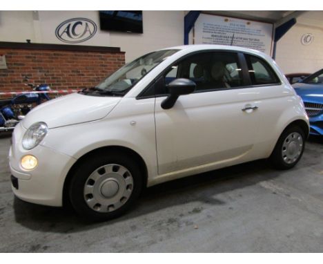 Make &amp; Model: Fiat 500 PopDate of Reg: PE64 OLCColour: Whitecc: 1242MoT: 09-01-2022Fuel Type: PETROLMileage: 85kTransmiss
