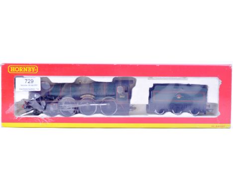 An original boxed Hornby made 00 gauge model railway trainset locomotive engine No. R2119 GWR 4-6-0 King Class ' King Henry V