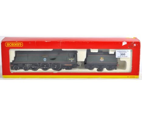 An original boxed Hornby 00 gauge model railway trainset locomotive engine No. R2221 British Railways 4-6-2 Battle Of Britain