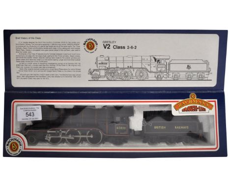 An original Bachmann made Branch Line 00 gauge model railway trainset locomotive engine No. 31-551 V2 Class 60800 Green Arrow