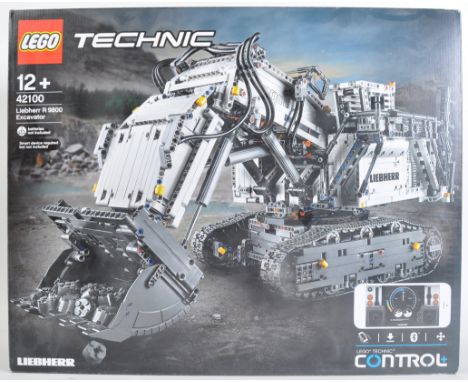 Lego Set - Lego Technic - 42100 - Liebherr R 9800 Excavator - an original boxed Lego Technic set No. 42100 Liebherr R 9800 Ex