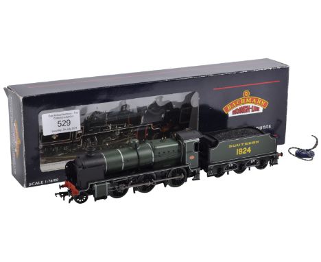 An original Bachmann made Branch Line 00 gauge model railway trainset locomotive engine No. 32-153 N Class 1824 Southern Gree