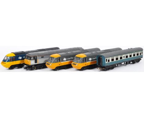 A collection of vintage Hornby , Lima &amp; Triang made 00 gauge model railway trainset items to include Intercity 125 engine