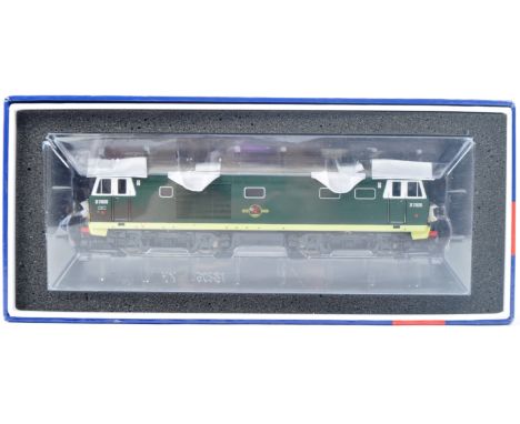 An original boxed Heljan made 00 gauge model railway diesel trainset locomotive engine No. 3517 Class 35 Hymek D7026 British 