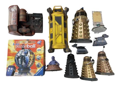 A collection of various Dr Who toys, to include: - Jigsaw puzzle - Daleks - K-9etc