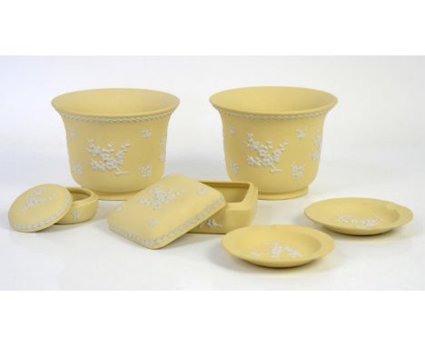 Wedgwood Primrose Yellow Jasperware two planters, h11cm, a square trinket pot, 10cm, a round pot and two ashtrays (6)