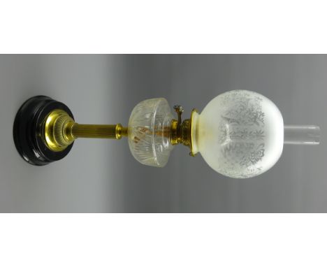 Victorian brass oil lamp with Corinthian column, cut glass reservoir, funnel and domed etched glass shade on ceramic base, H7