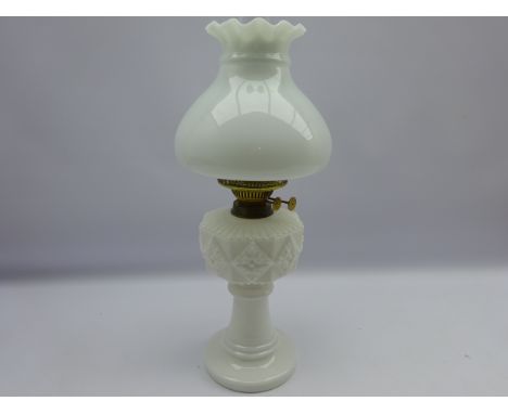 Table oil lamp with moulded white glass reservoir and base and with crimped shade H 56cm Condition Report & Further Details C