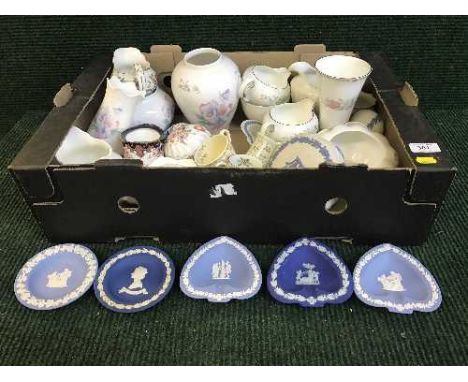 A box of Aynsley Little Sweetheart china, Wedgwood Westbury milk jugs, trinket dishes etc 