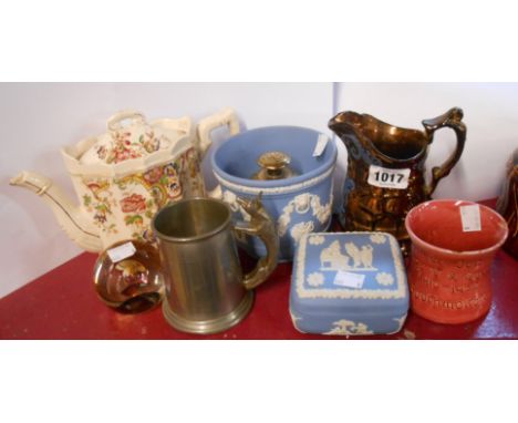 A small quantity of ceramics and other collectable items including Wedgwood blue Jasperware small jardinière and trinket box,