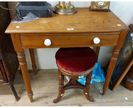 A 76cm vintage pine side table with frieze drawer, set on turned legs - top corner a/f