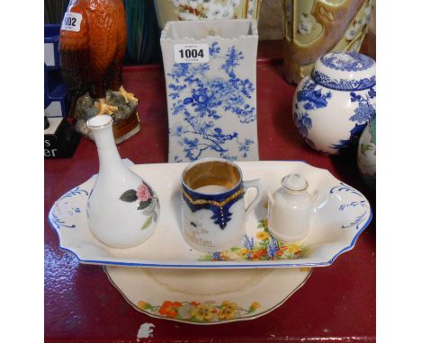 A small quantity of assorted ceramic items including Japanese porcelain wall vase, etc.