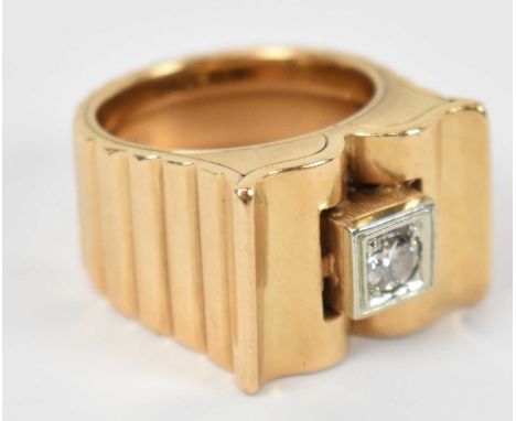 An Italian 18ct yellow gold chunky ring set with central diamond, size M, approx 18.3g.