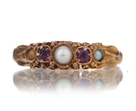 AMETHYST AND PEARL DRESS RING EARLY 20TH CENTURY  set with two pearls and two amethysts, in gold unmarked, size M, 1.5gone pe