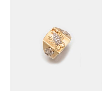Gelbgold, 18 ct.; Schauseitig erhabene Reliefdarstellungen von Skorpionen mit teilw. kleinen Brillanten besetzt. Gew. ca. 12,